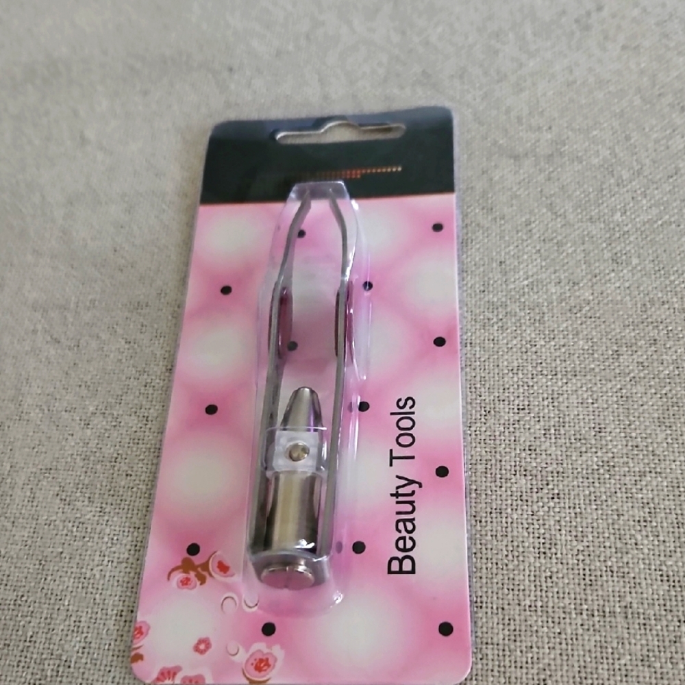 Beauty Tools Lighted Tweasers